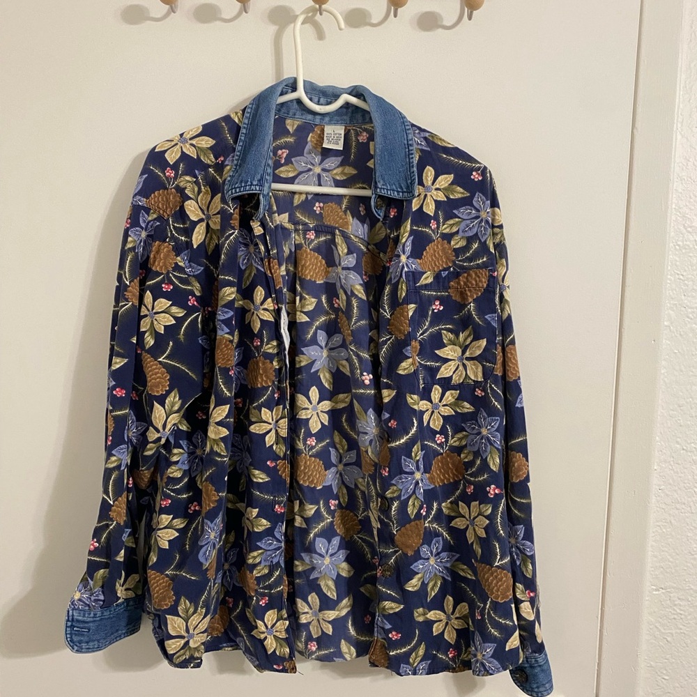 Floral Patterned Women's shirt